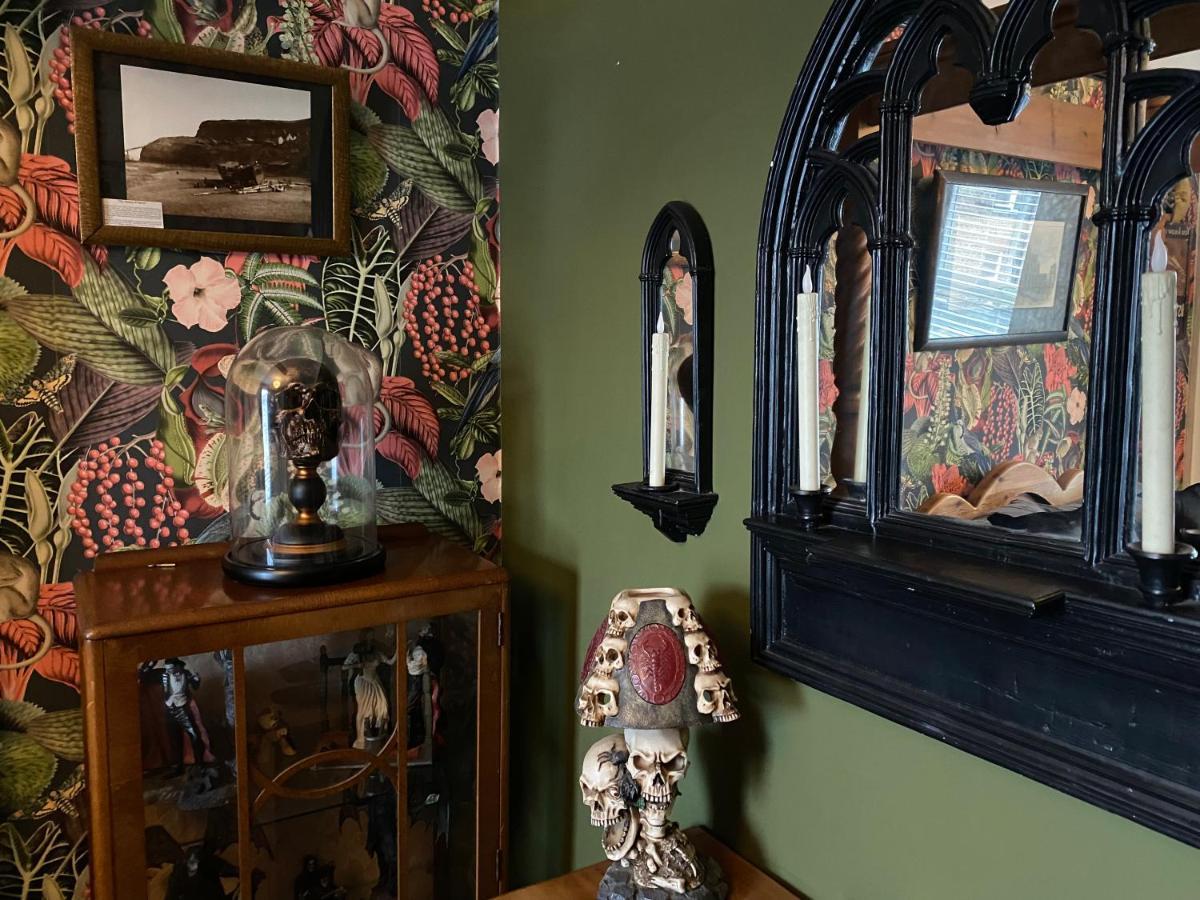 Dracula Guest house *